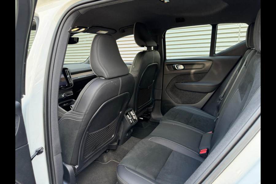 Volvo XC40 Aut. B3 Plus Dark Stoelverwarming Parkeercamera HarmanKardon 163pk
