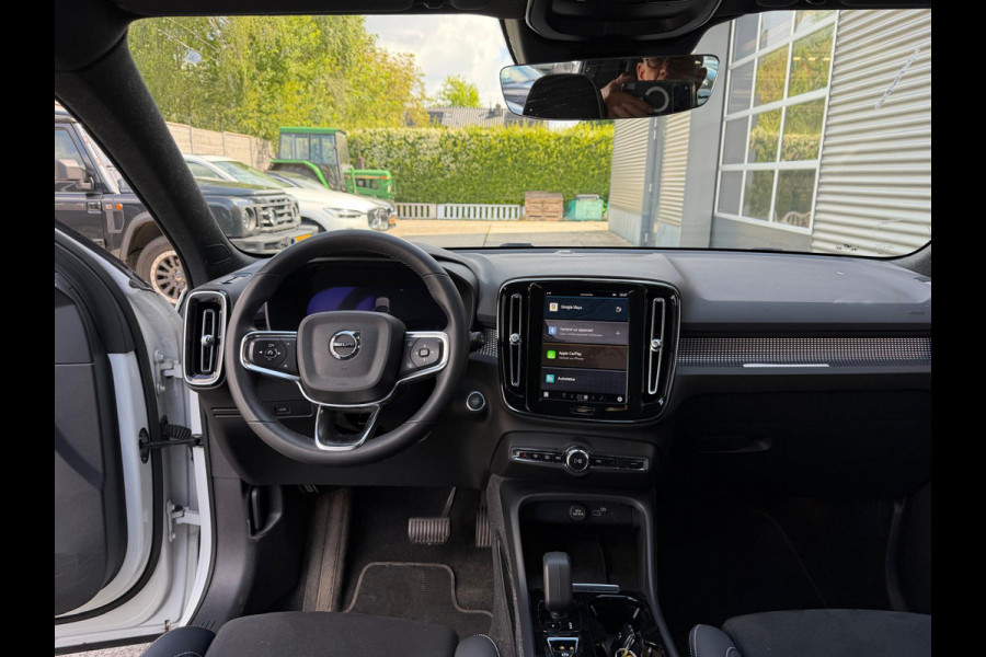 Volvo XC40 Aut. B3 Plus Dark Stoelverwarming Parkeercamera HarmanKardon 163pk