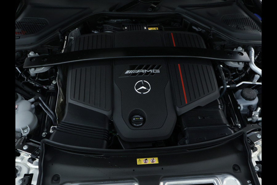 Mercedes-Benz E-Klasse Estate Mercedes-AMG 53 4MATIC+ Hybride | AMG DYNAMIC PLUS Pakket | 21 Inch AMG Velgen | Panorama dak | AMG Driver's Package | Trekhaak | Burmester® | Inclusief 24 maanden MB Certified garantie voor Europa.