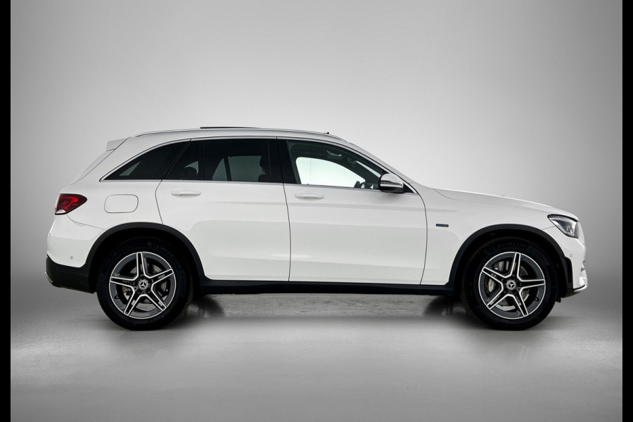 Mercedes-Benz GLC 300 e 4MATIC Business Solution AMG Inclusief 24 maanden Mercedes-Benz Certified garantie voor Europa.