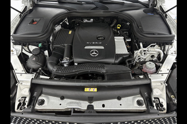 Mercedes-Benz GLC 300 e 4MATIC Business Solution AMG Inclusief 24 maanden Mercedes-Benz Certified garantie voor Europa.