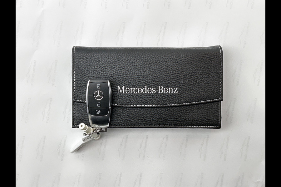 Mercedes-Benz GLC 300 e 4MATIC Business Solution AMG Inclusief 24 maanden Mercedes-Benz Certified garantie voor Europa.
