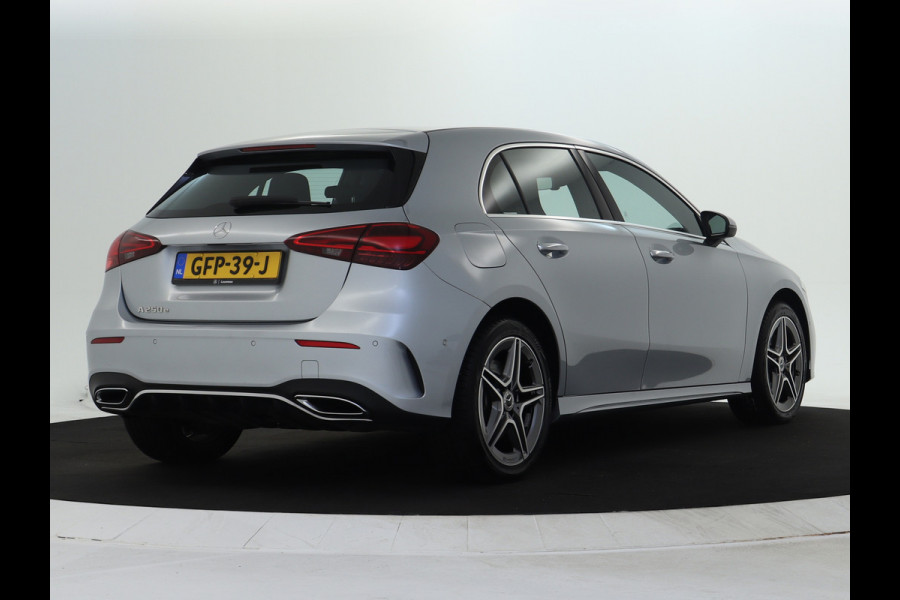 Mercedes-Benz A-Klasse 250 e Plug-In Hybride AMG Sportpakket | Sfeerverlichting | Keyless Go | Parkeerpakket met Camera | CarPlay | Inclusief 24 maanden Mercedes-Benz Certified garantie voor Europa.