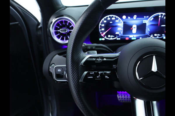 Mercedes-Benz A-Klasse 250 e Plug-In Hybride AMG Sportpakket | Sfeerverlichting | Keyless Go | Parkeerpakket met Camera | CarPlay | Inclusief 24 maanden Mercedes-Benz Certified garantie voor Europa.
