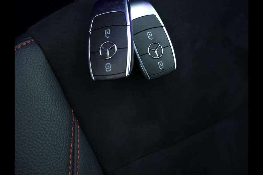 Mercedes-Benz A-Klasse 250 e Plug-In Hybride AMG Sportpakket | Sfeerverlichting | Keyless Go | Parkeerpakket met Camera | CarPlay | Inclusief 24 maanden Mercedes-Benz Certified garantie voor Europa.