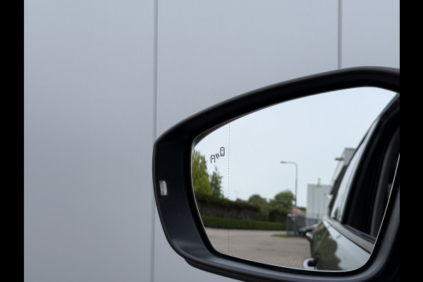 Volkswagen T-Cross 1.0 TSI 116pk DSG | Trekhaak | Camera | Org. NL