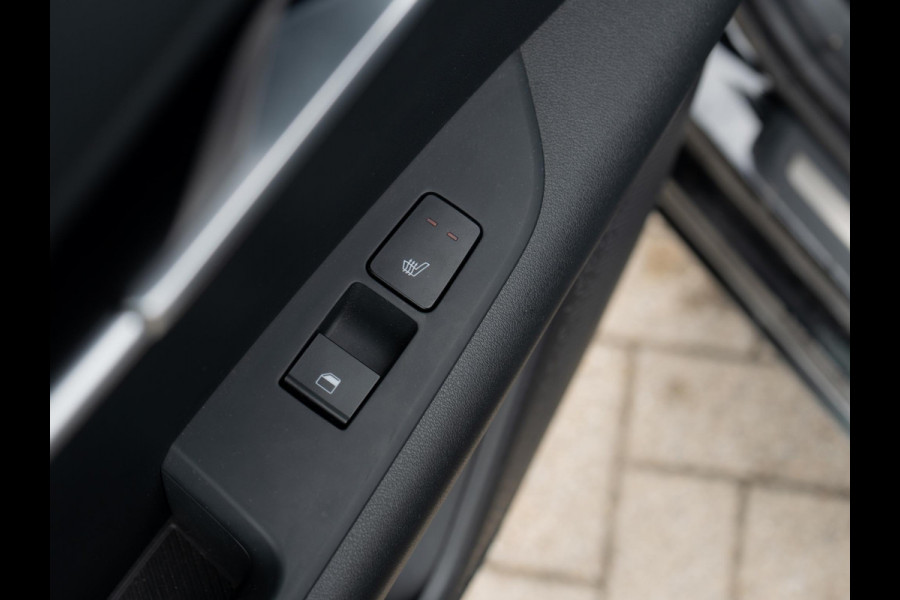 Kia Niro 1.6 GDi Hybrid ExecutiveLine | HUD | Harmen en kardon | Stoel en stuurverwarming | Schuifkanteldak |