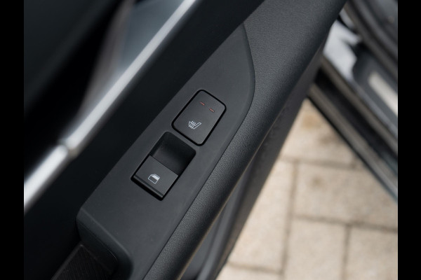 Kia Niro 1.6 GDi Hybrid ExecutiveLine | HUD | Harmen en kardon | Stoel en stuurverwarming | Schuifkanteldak |