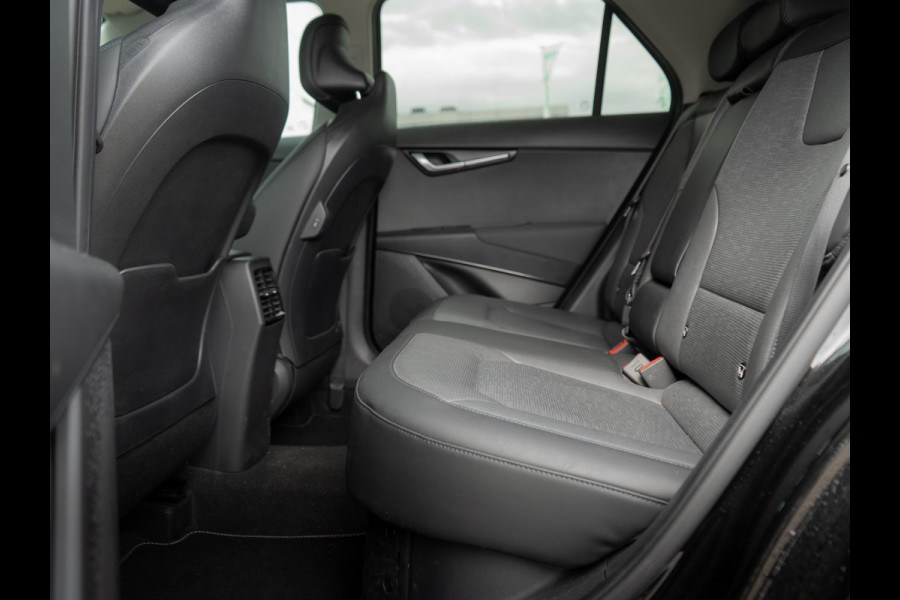Kia Niro 1.6 GDi Hybrid ExecutiveLine | HUD | Harmen en kardon | Stoel en stuurverwarming | Schuifkanteldak |