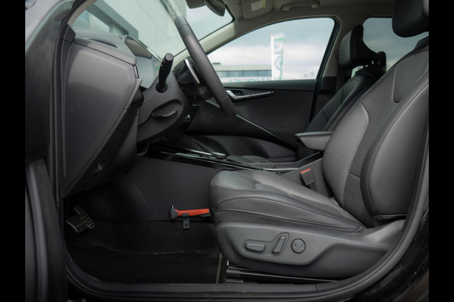 Kia Niro 1.6 GDi Hybrid ExecutiveLine | HUD | Harmen en kardon | Stoel en stuurverwarming | Schuifkanteldak |