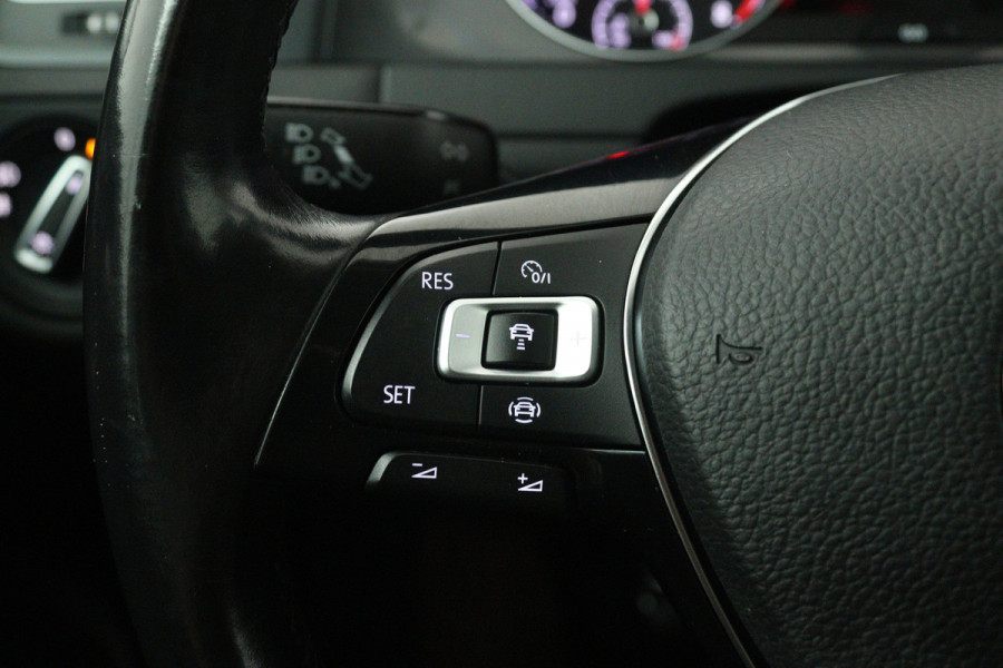 Volkswagen Golf 1.0 TSI Comfortline Business (NAVIGATIE, STOELVERWARMING, PARKEERSENSOREN, CLIMA, GOED ONDERHOUDEN)