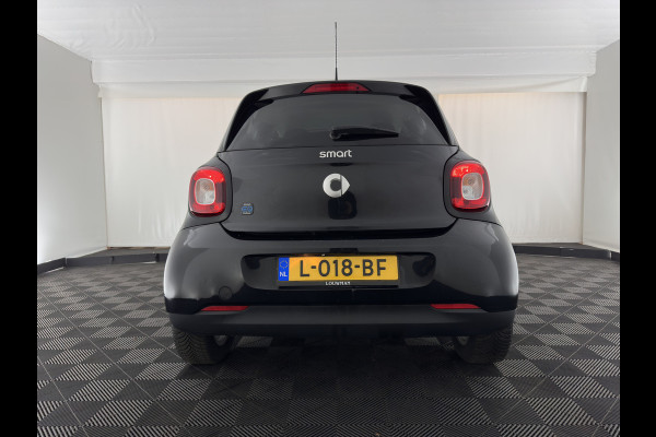 Smart Forfour EQ Essential 18 kWh [ 3-Fase-22kW ] {SOH-93%} (INCL-BTW) *LEATHER | HEATED-COMFORTSEATS | PRIVACY-GLASS | AIRCO | CRUISE | 15''ALU*