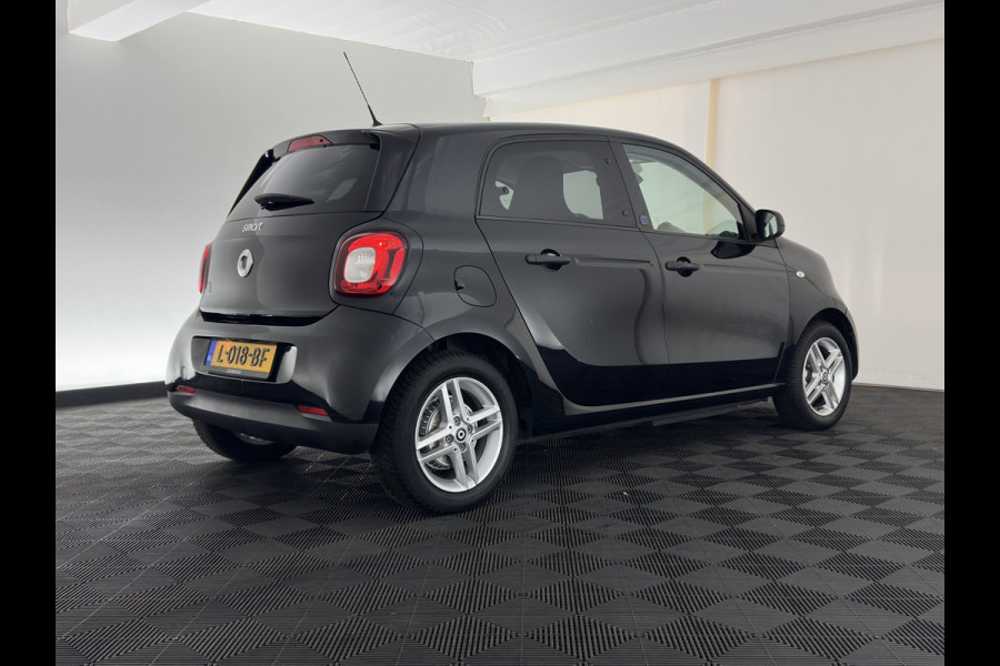 Smart Forfour EQ Essential 18 kWh [ 3-Fase-22kW ] {SOH-93%} (INCL-BTW) *LEATHER | HEATED-COMFORTSEATS | PRIVACY-GLASS | AIRCO | CRUISE | 15''ALU*