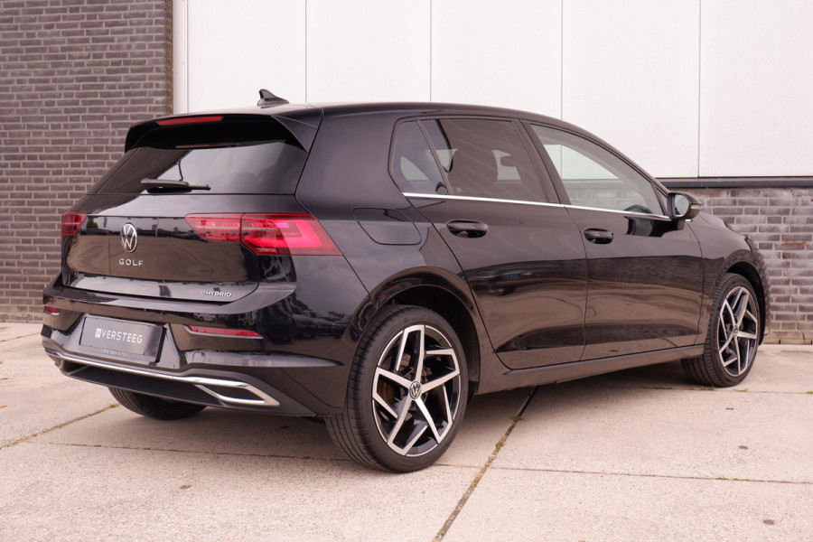 Volkswagen Golf 1.4 eHybrid Style | Carplay | Camera | Memory | Navi | Sfeerverlichting | LED