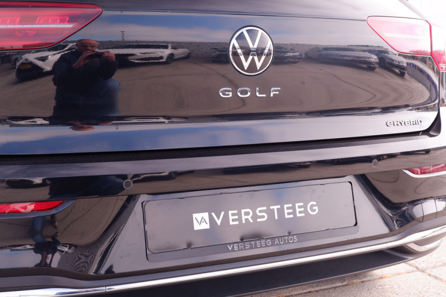 Volkswagen Golf 1.4 eHybrid Style | Carplay | Camera | Memory | Navi | Sfeerverlichting | LED