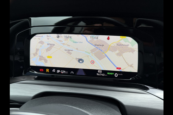 Volkswagen Golf 1.4 eHybrid Style | Carplay | Camera | Memory | Navi | Sfeerverlichting | LED