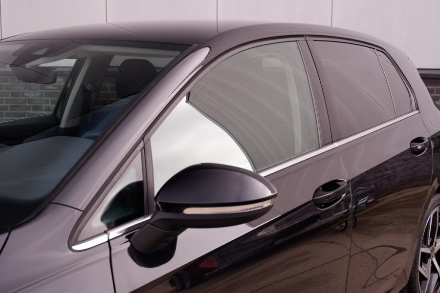 Volkswagen Golf 1.4 eHybrid Style | Carplay | Camera | Memory | Navi | Sfeerverlichting | LED