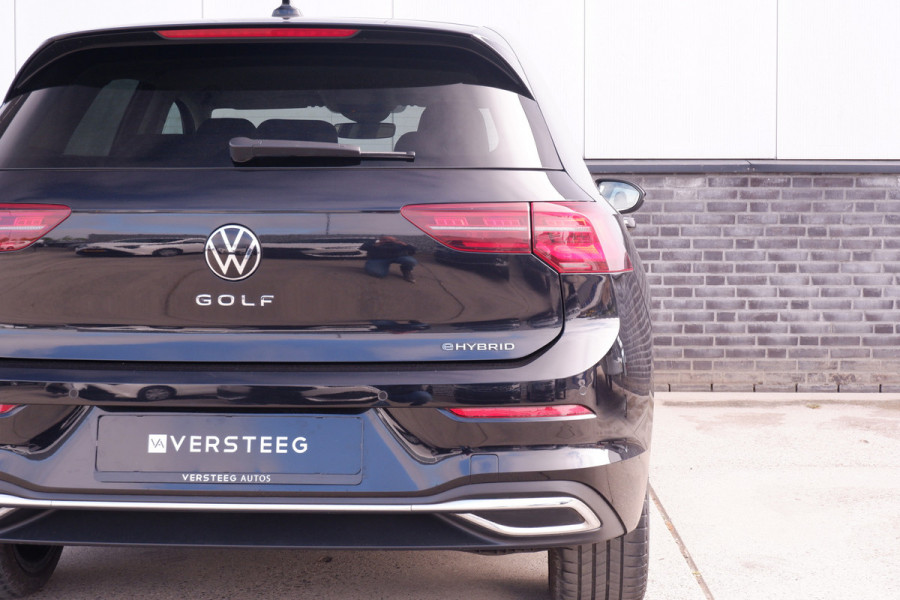 Volkswagen Golf 1.4 eHybrid Style | Carplay | Camera | Memory | Navi | Sfeerverlichting | LED
