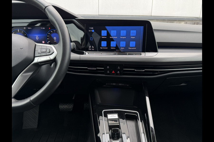 Volkswagen Golf 1.4 eHybrid Style | Carplay | Camera | Memory | Navi | Sfeerverlichting | LED