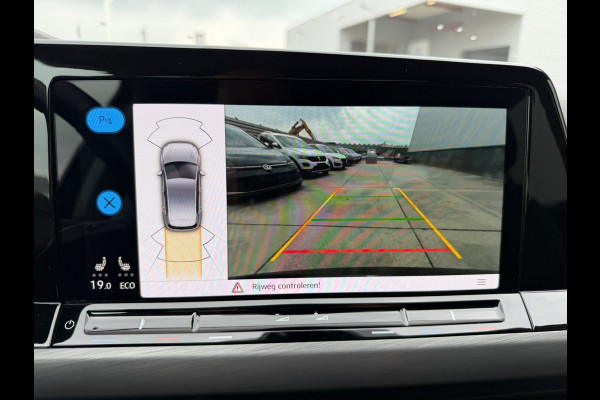 Volkswagen Golf 1.4 eHybrid Style | Carplay | Camera | Memory | Navi | Sfeerverlichting | LED