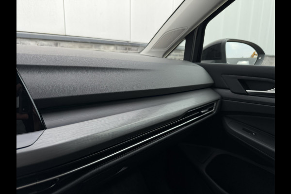 Volkswagen Golf 1.4 eHybrid Style | Carplay | Camera | Memory | Navi | Sfeerverlichting | LED