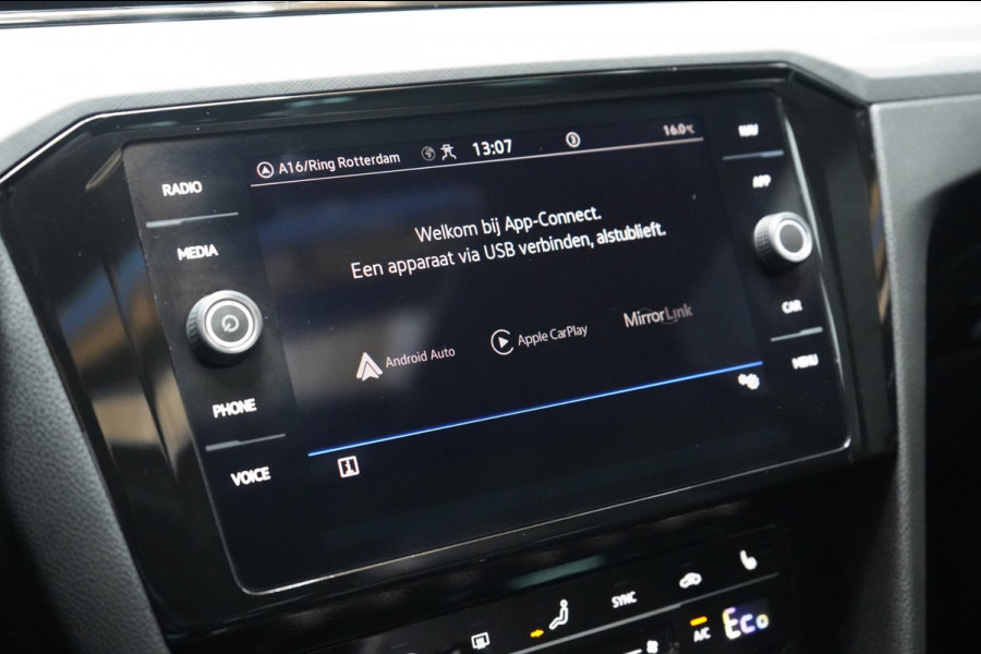 Volkswagen Passat Variant 1.4 TSI PHEV GTE | PANO | ACC | STOELVERWARMING