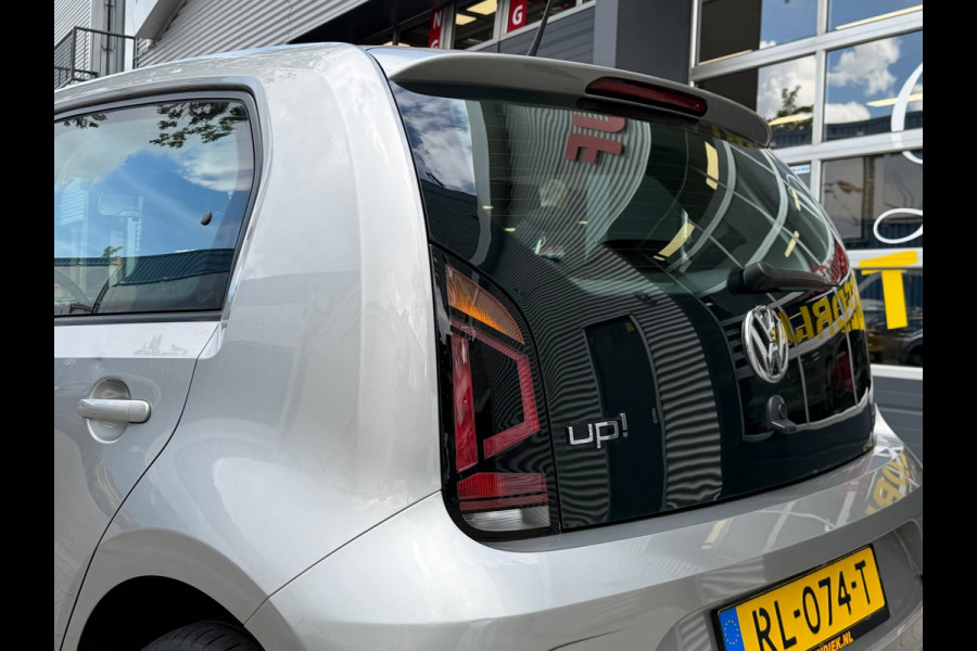 Volkswagen up! 1.0 BMT high up! 5Drs - 89.000 KM I Airco I Sport velgen I LED I PDC I Comfort pakket I Achteruitrij Camera