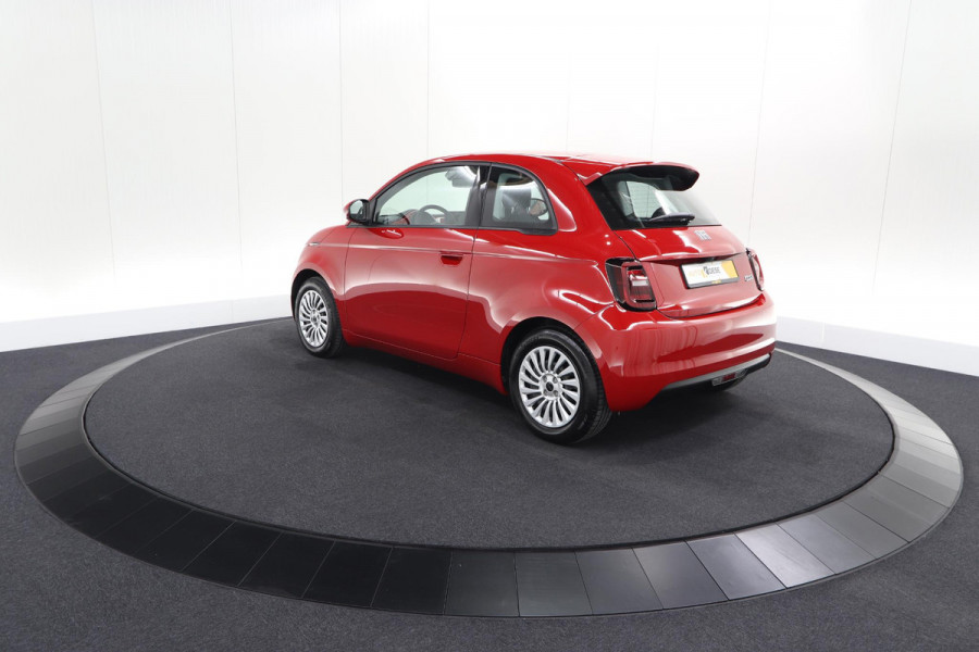 Fiat 500 Urban 42 kWh | SOH 97,9% | 3 Fase | Camera | Apple Carplay | Keyless start
