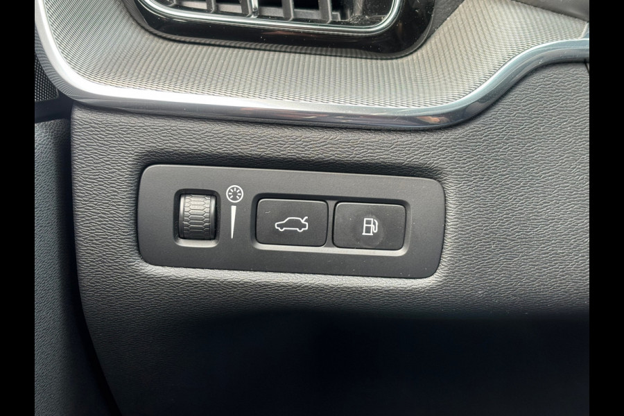 Volvo XC60 2.0 Recharge T6 AWD Inscription | Pano | Ventilatie | BTW