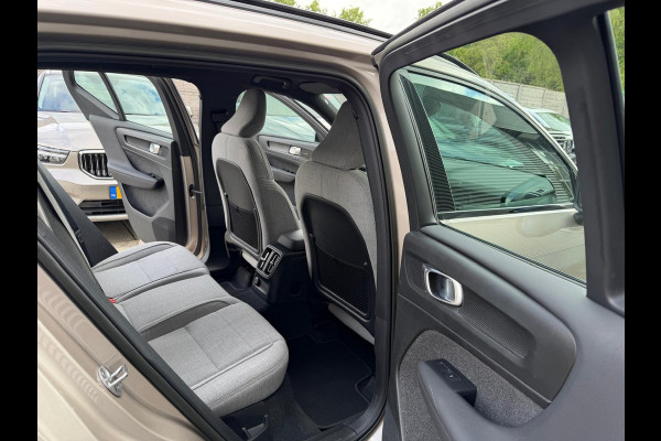 Volvo XC40 T4 Plug-in Hybrid Plus Dark Parkeercamera Stoelverwarming 211pk