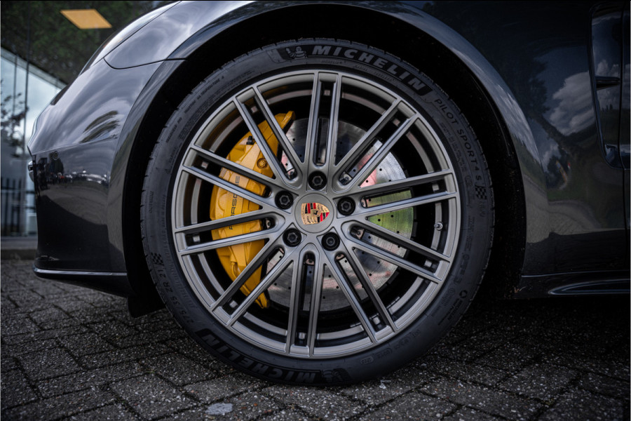 Porsche Panamera 4.0 Turbo S E-Hybrid (700pk) ** PCCB ** Burmester ** NL auto Sport Design ** Soft-close ** NP 245K