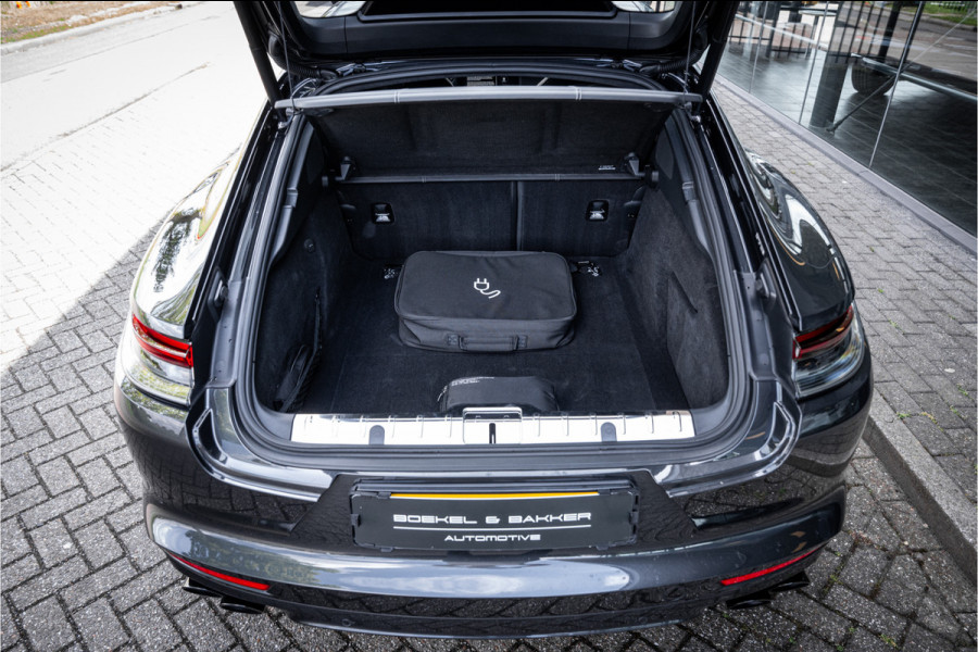 Porsche Panamera 4.0 Turbo S E-Hybrid (700pk) ** PCCB ** Burmester ** NL auto Sport Design ** Soft-close ** NP 245K