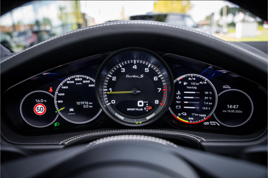 Porsche Panamera 4.0 Turbo S E-Hybrid (700pk) ** PCCB ** Burmester ** NL auto Sport Design ** Soft-close ** NP 245K