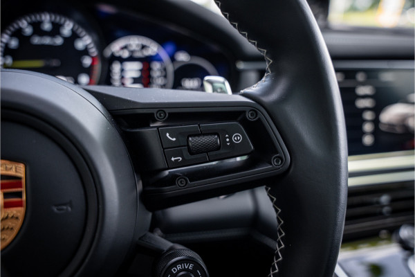 Porsche Panamera 4.0 Turbo S E-Hybrid (700pk) ** PCCB ** Burmester ** NL auto Sport Design ** Soft-close ** NP 245K