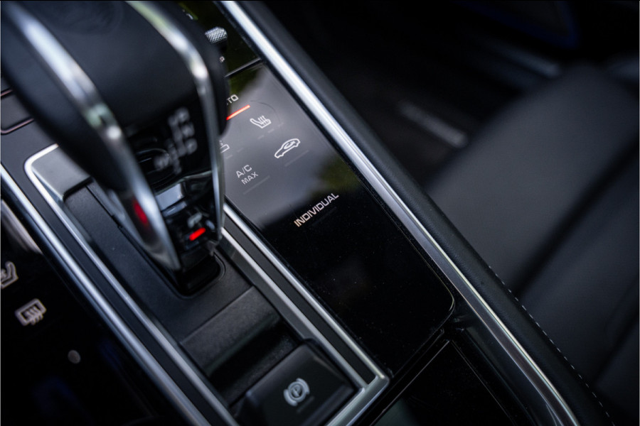 Porsche Panamera 4.0 Turbo S E-Hybrid (700pk) ** PCCB ** Burmester ** NL auto Sport Design ** Soft-close ** NP 245K