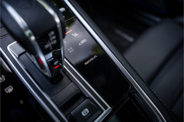 Porsche Panamera 4.0 Turbo S E-Hybrid (700pk) ** PCCB ** Burmester ** NL auto Sport Design ** Soft-close ** NP 245K