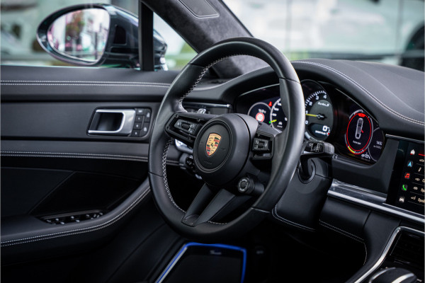 Porsche Panamera 4.0 Turbo S E-Hybrid (700pk) ** PCCB ** Burmester ** NL auto Sport Design ** Soft-close ** NP 245K