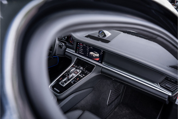 Porsche Panamera 4.0 Turbo S E-Hybrid (700pk) ** PCCB ** Burmester ** NL auto Sport Design ** Soft-close ** NP 245K