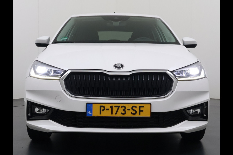 Škoda Fabia 1.0I 96PK Navi Camera Pdc Apple Carplay Android Keyless Stoelverwarming Cruise Control ECC Lmv Isofix Privacyglas Led Smartlink Bluetooth Licht-/Regensensor Mooie en complete Skoda Fabia