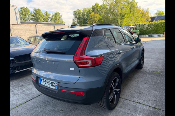 Volvo XC40 T5 Aut. Plug-in Hybrid R-Design Parkassist Keyless 262pk