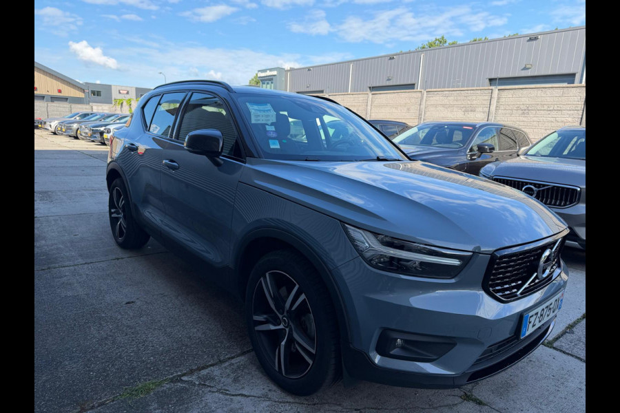 Volvo XC40 T5 Aut. Plug-in Hybrid R-Design Parkassist Keyless 262pk