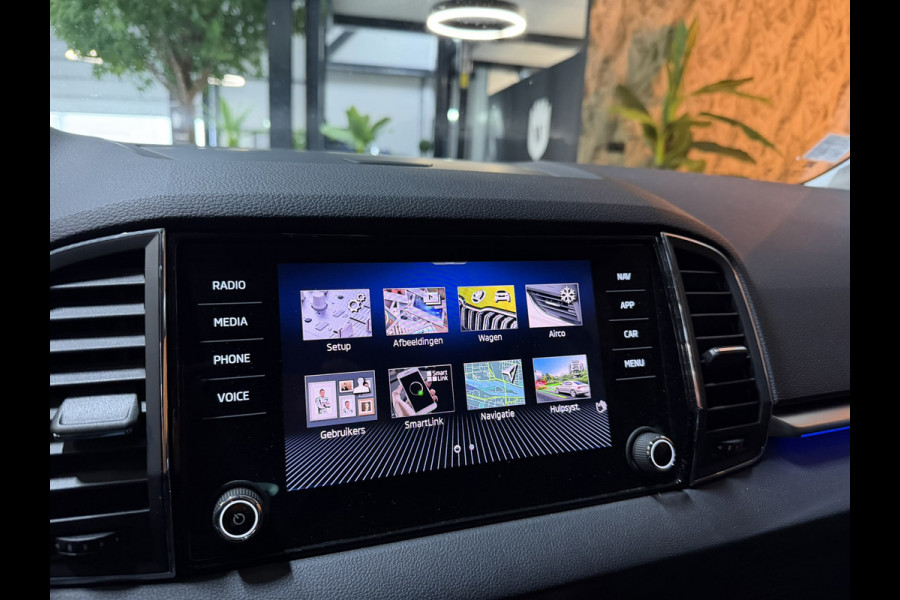 Škoda Karoq 1.5 TSI ACT Style | Trekhaak | Camera | Stoelverwarming | CarPlay | Cruise | Dealer onderhouden