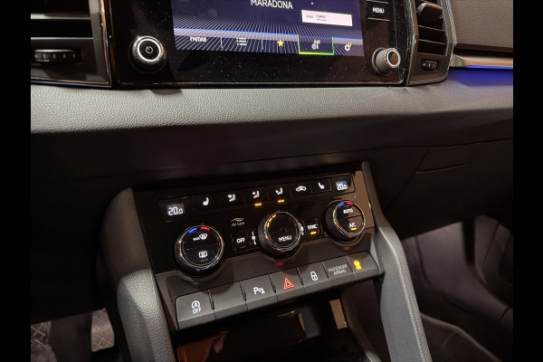 Škoda Karoq 1.5 TSI ACT Style | Trekhaak | Camera | Stoelverwarming | CarPlay | Cruise | Dealer onderhouden