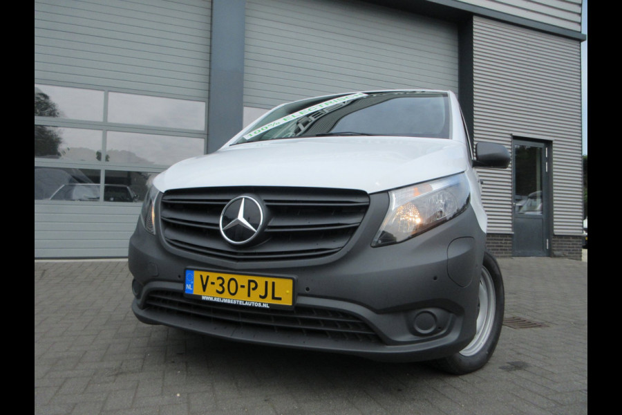 Mercedes-Benz Vito Evito, 112, L2, 66kWh, Snelladen, SoH 97,5%, Camera, 3-zits, Stoelverwarming.