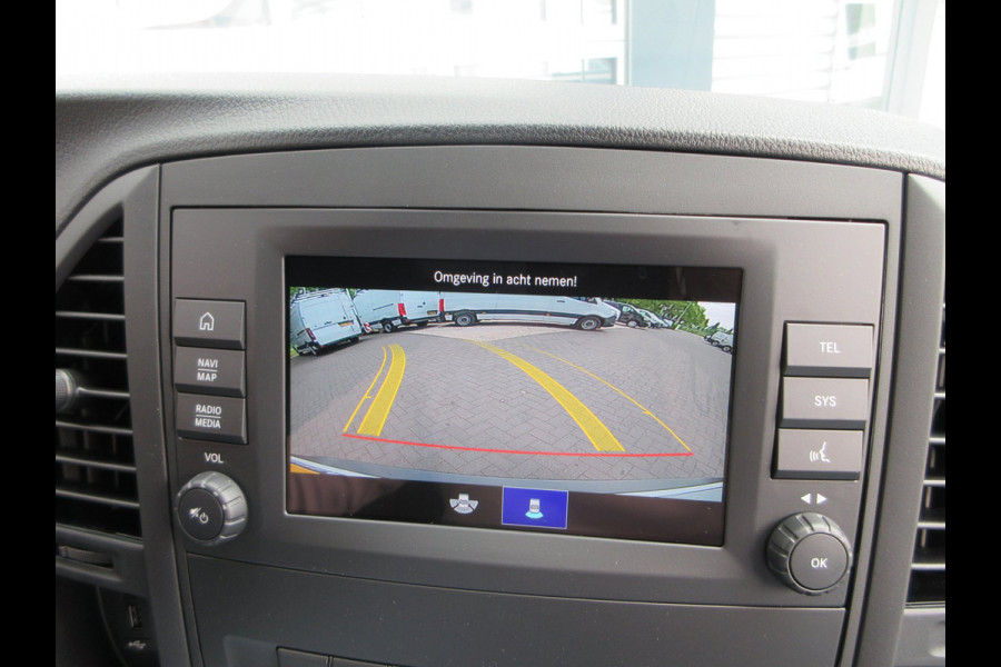Mercedes-Benz Vito Evito, 112, L2, 66kWh, Snelladen, SoH 97,5%, Camera, 3-zits, Stoelverwarming.
