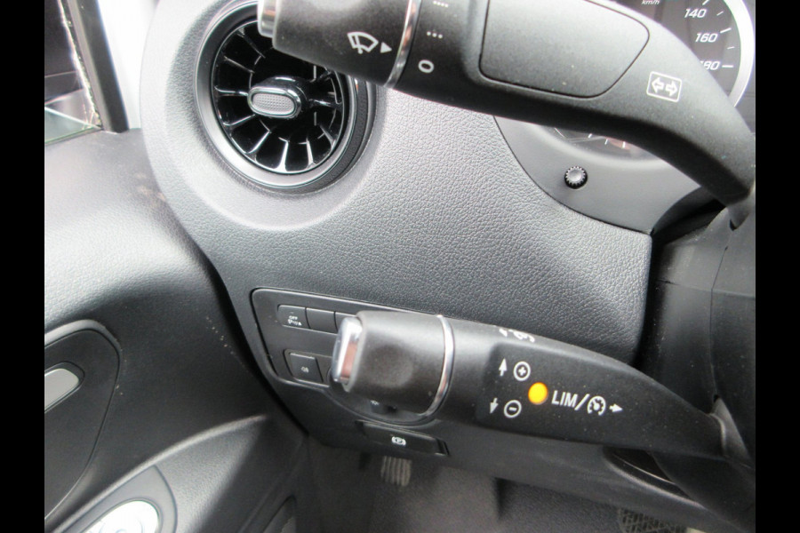 Mercedes-Benz Vito Evito, 112, L2, 66kWh, Snelladen, SoH 97,5%, Camera, 3-zits, Stoelverwarming.