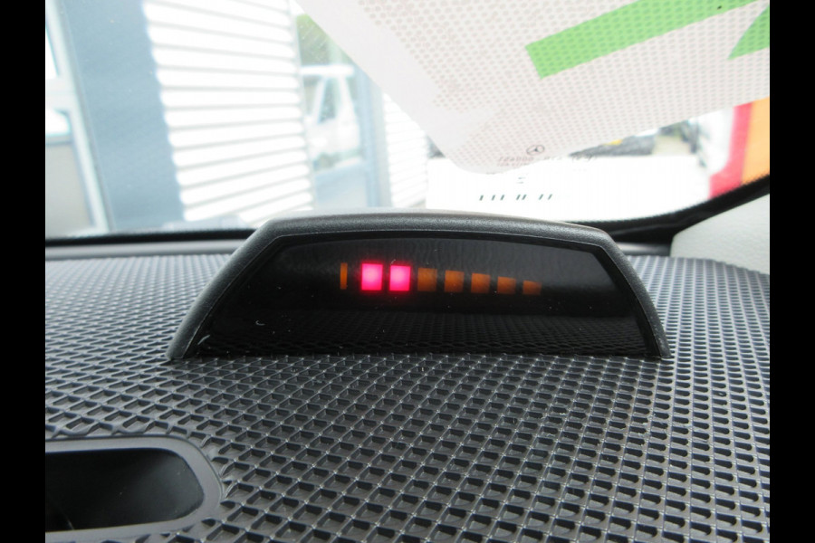 Mercedes-Benz Vito Evito, 112, L2, 66kWh, Snelladen, SoH 97,5%, Camera, 3-zits, Stoelverwarming.
