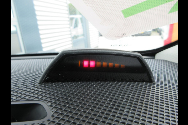 Mercedes-Benz Vito Evito, 112, L2, 66kWh, Snelladen, SoH 97,5%, Camera, 3-zits, Stoelverwarming.