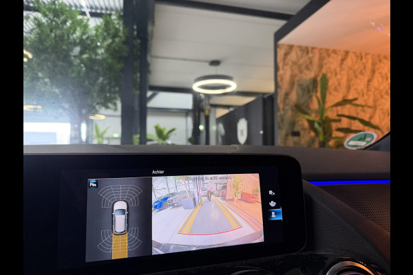 Mercedes-Benz B-Klasse 180 Business Solution AMG | CarPlay | Camera | Cruise | LED | Stoelverwarming | PDC | Dealer onderhouden