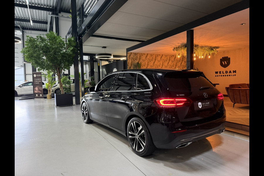 Mercedes-Benz B-Klasse 180 Business Solution AMG | CarPlay | Camera | Cruise | LED | Stoelverwarming | PDC | Dealer onderhouden
